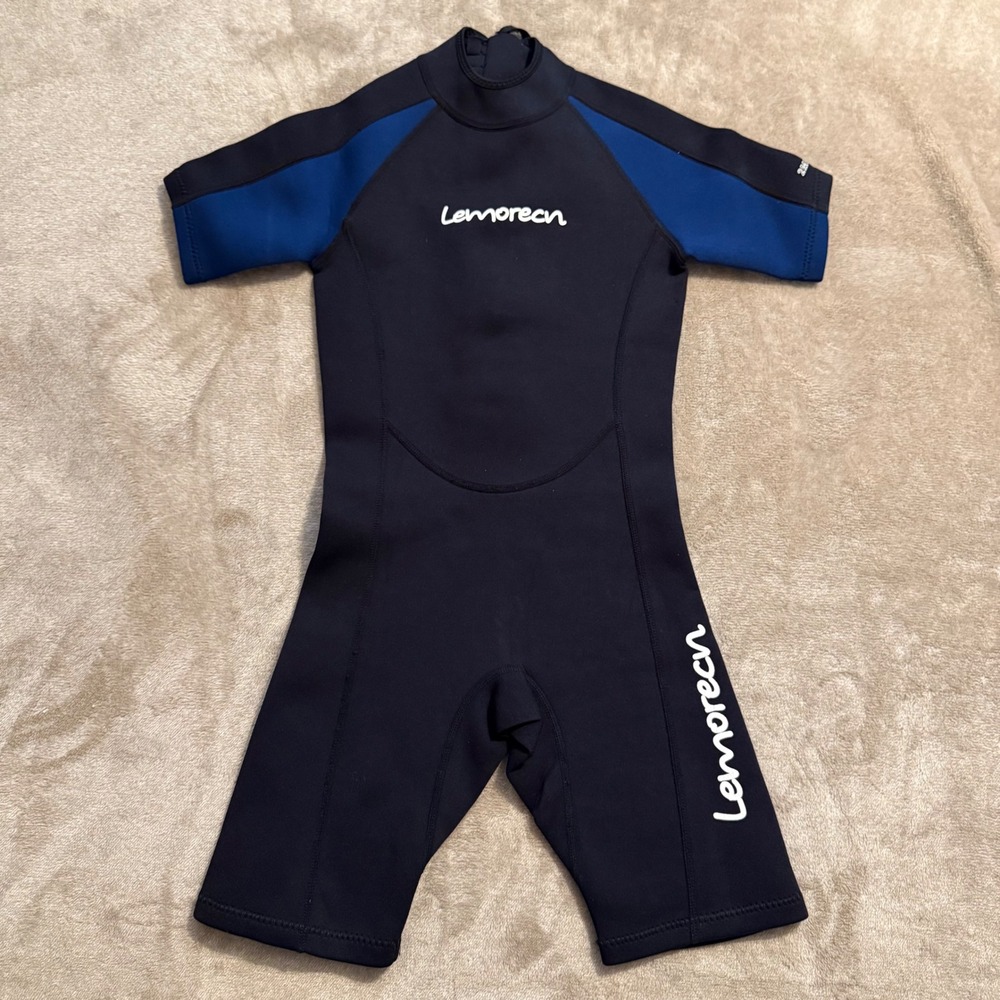 Lemorecn Kids Shorty Wetsuit Size 10 Black Blue 2mm Neoprene Springsuit Back Zip